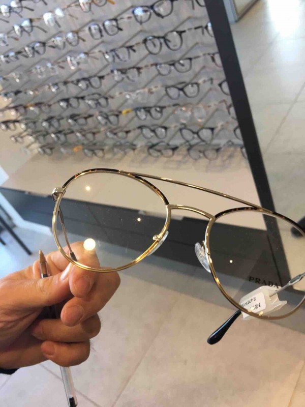 Acheter lunettes Modèle Prada métal ronde à Peyrolles en Provence